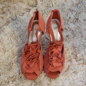 H&M heels peach color size 36 or 6 usa